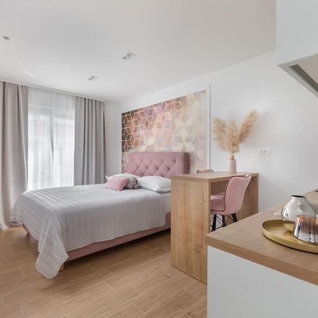 Ivmalu Apartments Tučepi エクステリア 写真
