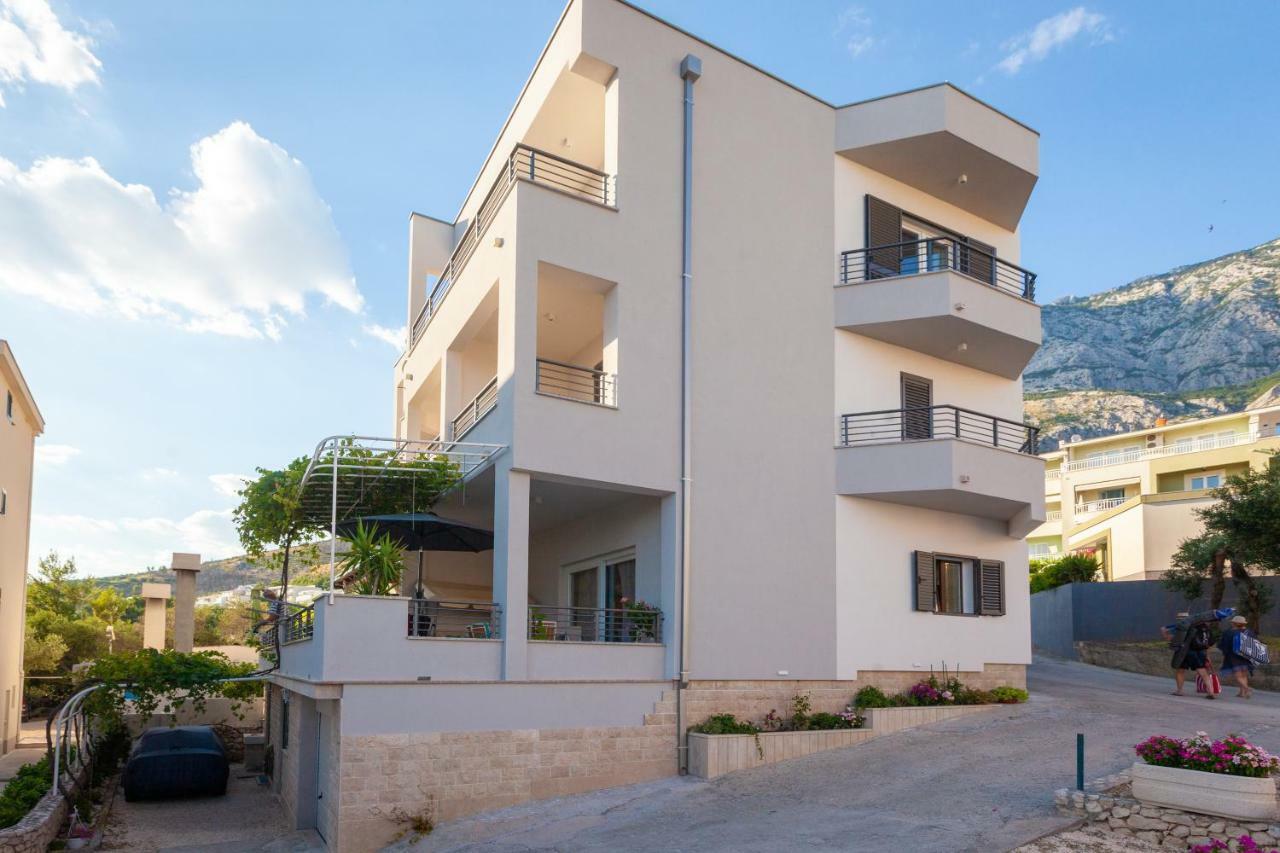 Ivmalu Apartments Tučepi エクステリア 写真